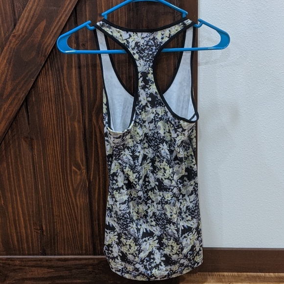 Lululemon Top - Picture 2 of 3